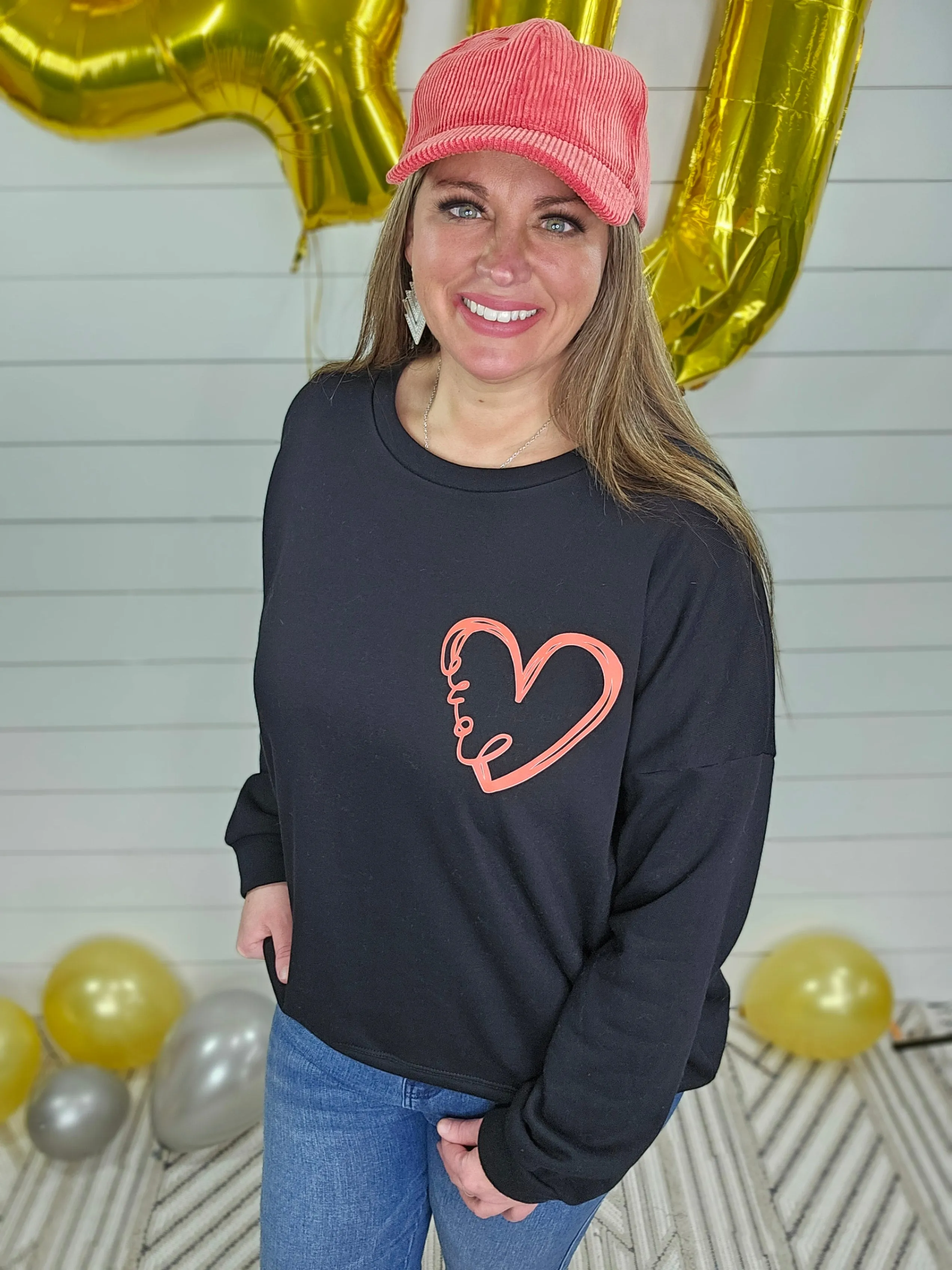 BLACK SWEATSHIRT WITH LOVE HEART