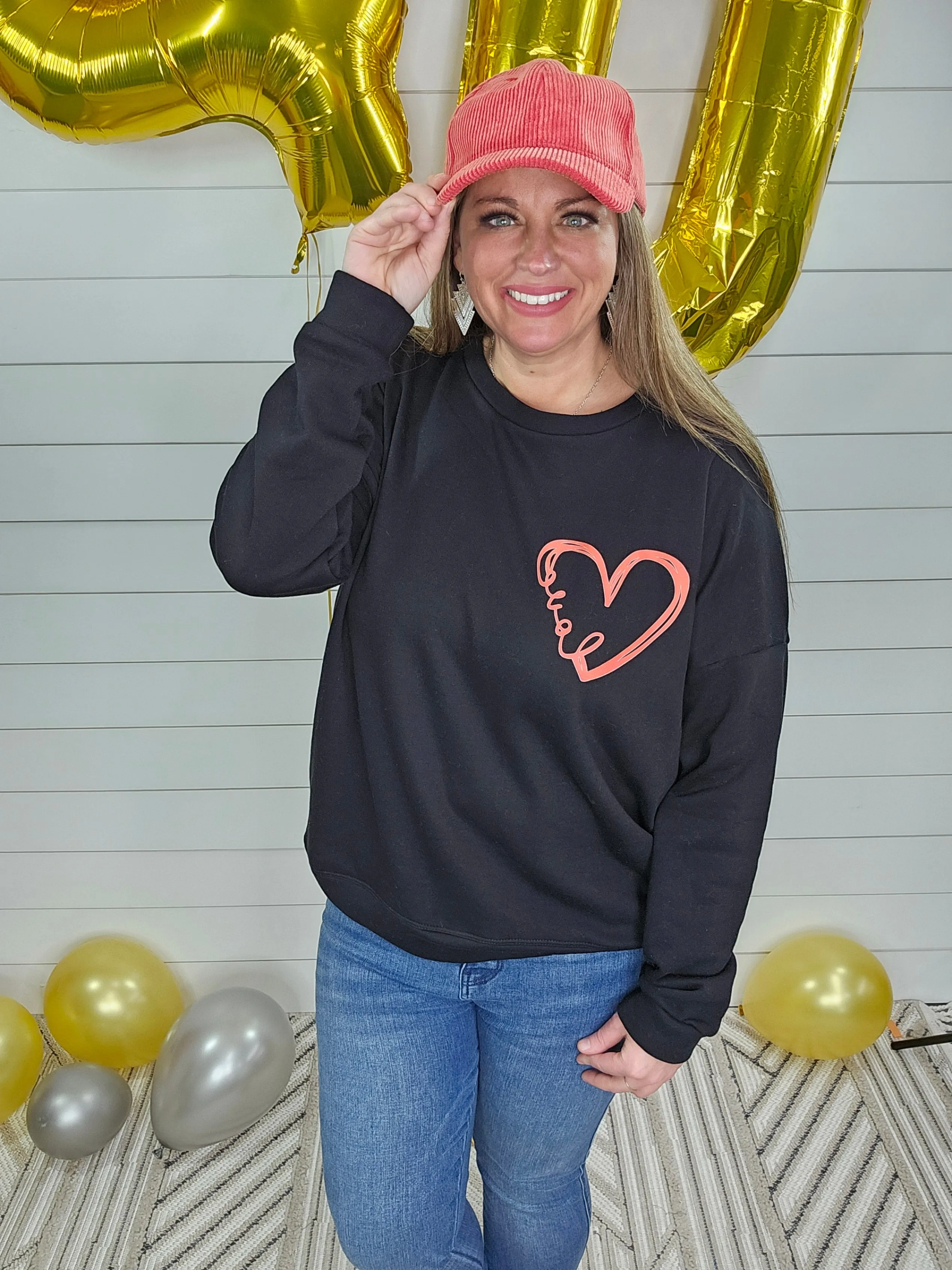 BLACK SWEATSHIRT WITH LOVE HEART