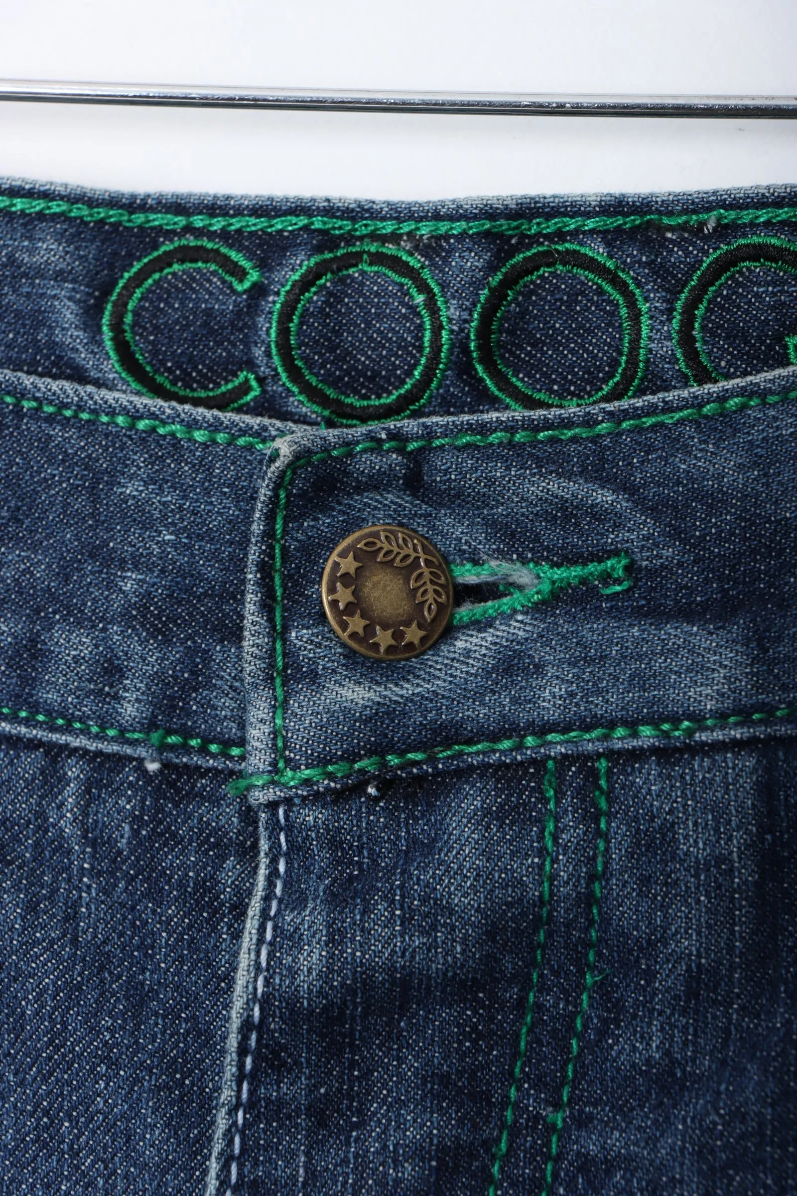 COOGI Embroidered Dragon Logo Y2K Jeans (38x34)