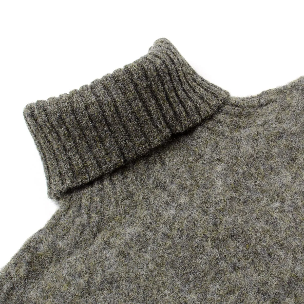 Howlin' - Sylvester Wool Turtleneck - Essence