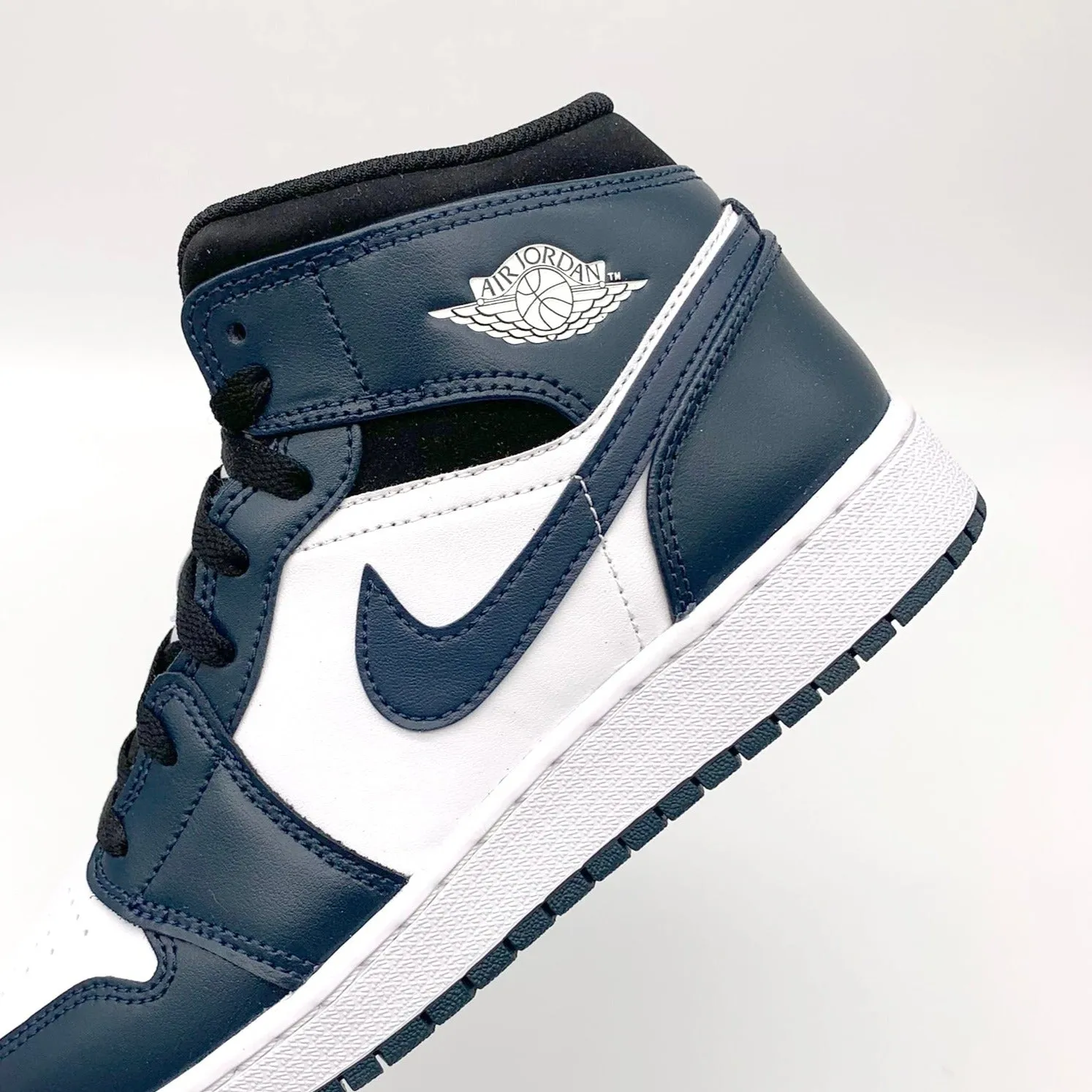 Jordan 1 Mid Armory Navy