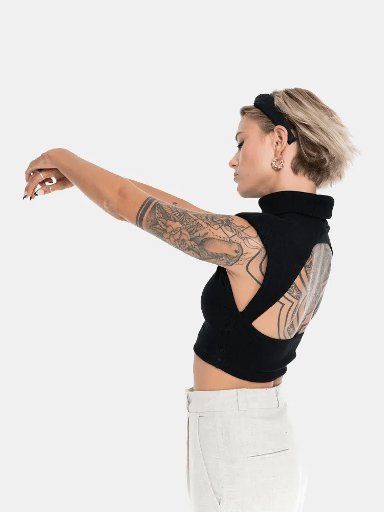 Lost In Nowhere Corey Crop Top - Black